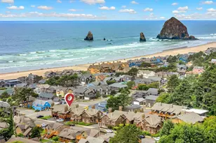 132 E Surfcrest Ave, Cannon Beach, OR 97110 - Photo 45