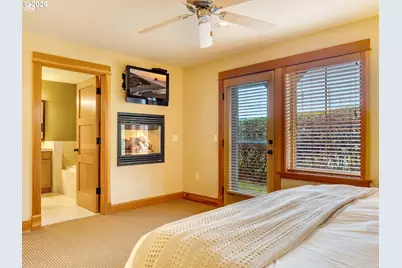 132 E Surfcrest Ave #A2-D, Cannon Beach, OR 97110 - Photo 37