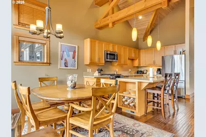 132 E Surfcrest Ave #A2-D, Cannon Beach, OR 97110 - Photo 15
