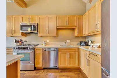 132 E Surfcrest Ave #A2-D, Cannon Beach, OR 97110 - Photo 9