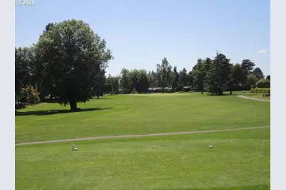 16540 SW Royalty Pkwy, Portland, OR 97224 - Photo 25