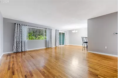 16540 SW Royalty Pkwy, Portland, OR 97224 - Photo 5