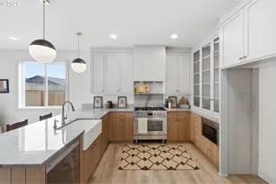 664 NW Crater Lk Dr, Dallas, OR 97338 - Photo 11