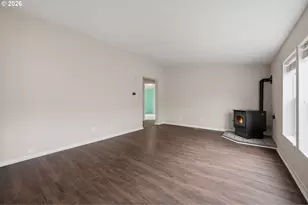 1000 S McKern Ct, Newberg, OR 97132 - Photo 9