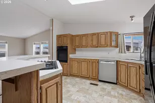 1000 S McKern Ct, Newberg, OR 97132 - Photo 19