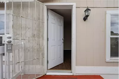 1000 S McKern Ct #123, Newberg, OR 97132 - Photo 5