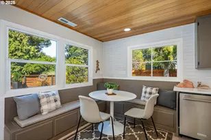 2015 Eastwood Ln, Eugene, OR 97401 - Photo 11