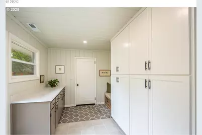 2015 Eastwood Ln, Eugene, OR 97401 - Photo 23