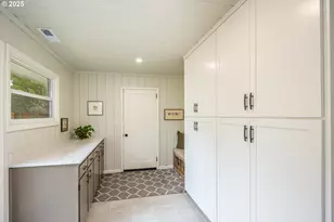 2015 Eastwood Ln, Eugene, OR 97401 - Photo 23