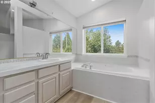 3379 NW Banff Dr, Portland, OR 97229 - Photo 17