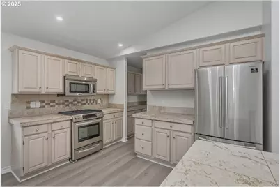 3379 NW Banff Dr, Portland, OR 97229 - Photo 11