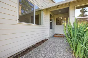 15893 NE Holladay St, Portland, OR 97230 - Photo 5