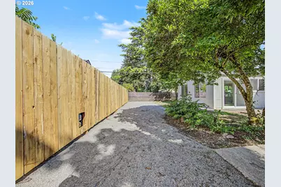 15893 NE Holladay St, Portland, OR 97230 - Photo 41
