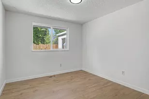 15893 NE Holladay St, Portland, OR 97230 - Photo 29