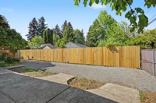 15893 NE Holladay St, Portland, OR 97230 - Photo 37