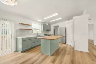 32938 SW Acacia Ct, Cornelius, OR 97113 - Photo 9