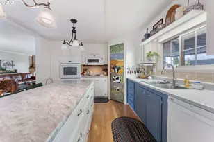 2511 SE River Rd, Hillsboro, OR 97123 - Photo 15