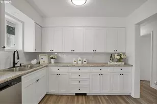 2014 NE Galloway St, McMinnville, OR 97128 - Photo 23