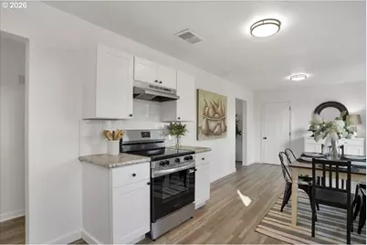 2014 NE Galloway St, McMinnville, OR 97128 - Photo 21