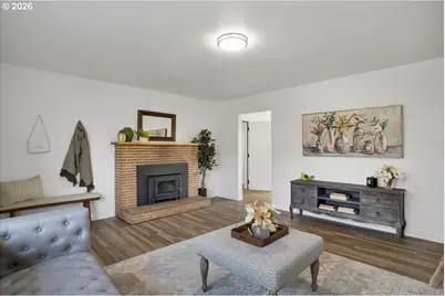 2014 NE Galloway St, McMinnville, OR 97128 - Photo 13