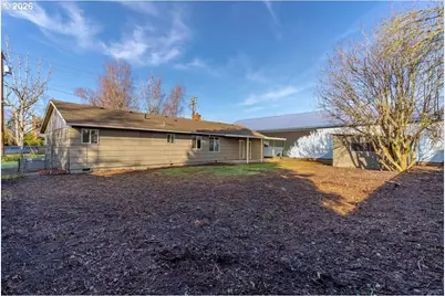 2014 NE Galloway St, McMinnville, OR 97128 - Photo 43