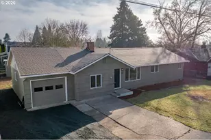 2014 NE Galloway St, McMinnville, OR 97128 - Photo 3