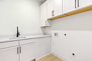 234 SE 29th St, Gresham, OR 97080 - Photo 21