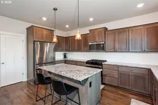 3701 S 39th Pl, Ridgefield, WA 98642 - Photo 9