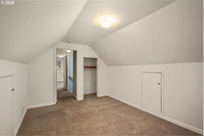 9006 SE Clay St, Portland, OR 97216 - Photo 25