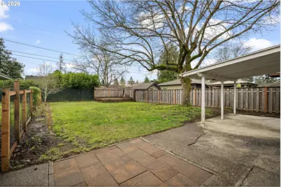 9006 SE Clay St, Portland, OR 97216 - Photo 33