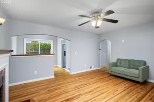 9006 SE Clay St, Portland, OR 97216 - Photo 7