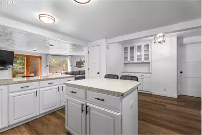 32005 Scappoose Vernonia Hwy, Scappoose, OR 97056 - Photo 9