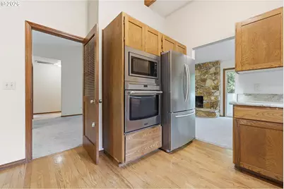 16553 NE Fargo Cir, Portland, OR 97230 - Photo 17