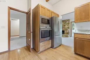 16553 NE Fargo Cir, Portland, OR 97230 - Photo 17