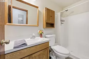 16553 NE Fargo Cir, Portland, OR 97230 - Photo 31