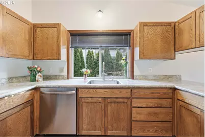 16553 NE Fargo Cir, Portland, OR 97230 - Photo 15