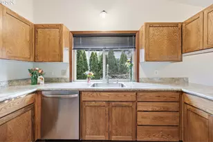 16553 NE Fargo Cir, Portland, OR 97230 - Photo 15