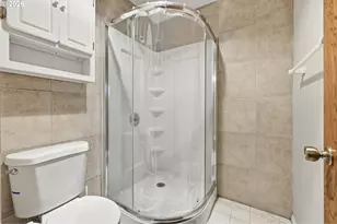 16553 NE Fargo Cir, Portland, OR 97230 - Photo 23