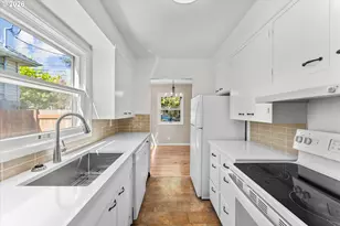 7820 SE Salmon St, Portland, OR 97215 - Photo 13