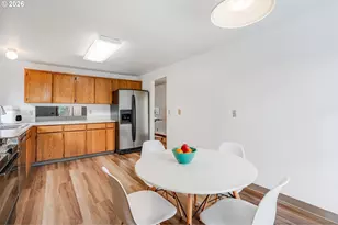 906 SE 121st Ave, Vancouver, WA 98683 - Photo 3