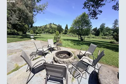 3356 Fisher Rd, Roseburg, OR 97471 - Photo 15