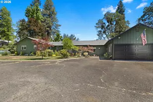 3356 Fisher Rd, Roseburg, OR 97471 - Photo 3