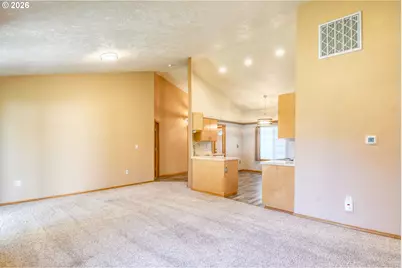 1614 SW 3rd St, Pendleton, OR 97801 - Photo 5