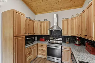 60398 Foxglove Rd, Coos Bay, OR 97420 - Photo 21