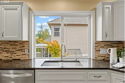 13931 SE Rolling Meadows Dr, Happy Valley, OR 97086 - Photo 9