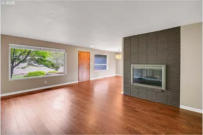 10723 SE Stephens St, Portland, OR 97216 - Photo 5