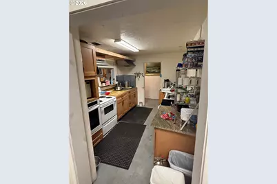 301 Allen St, Kelso, WA 98626 - Photo 13