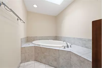 13825 SW Weir Rd, Beaverton, OR 97008 - Photo 19