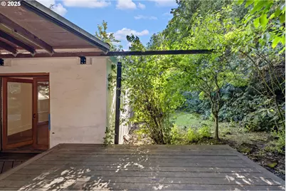 3366 NW Franklin Ct, Portland, OR 97210 - Photo 37