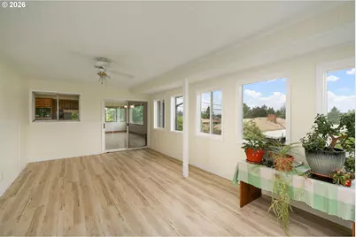 12115 NE Fremont St, Portland, OR 97220 - Photo 39